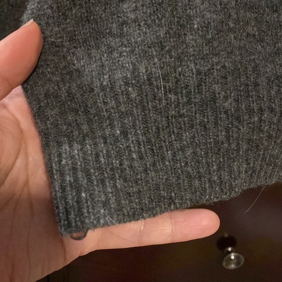 Pure Lamb Wool sweater - Picture 3 of 3